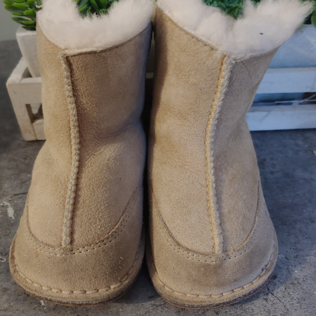 Uggs Small